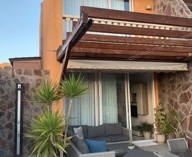 Charming Townhouse with Private Terrace in Tauro