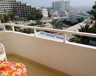 Bright Top-Floor with Views close to Beach